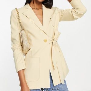 Tie waist blazer in buttermilk
